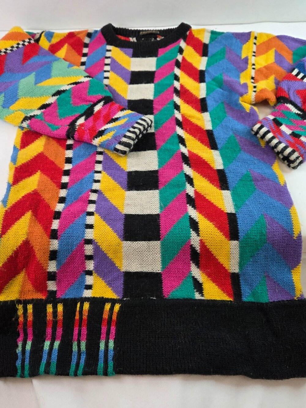Vintage 80s Geometric Loud Chevron Pattern Sweater Double-J Uno & Una Large
